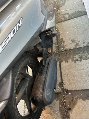 Honda Vison, 2014, 21857 km, Grå, God og stabil scooter starte hver gang samt køre godt 

Eller kom 