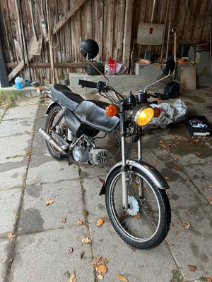 Suzuki Dm50, 1990, Sort, Sælger min gamle Suzuki DM50 Samurai da jeg skal flytte til en by hvor jeg 