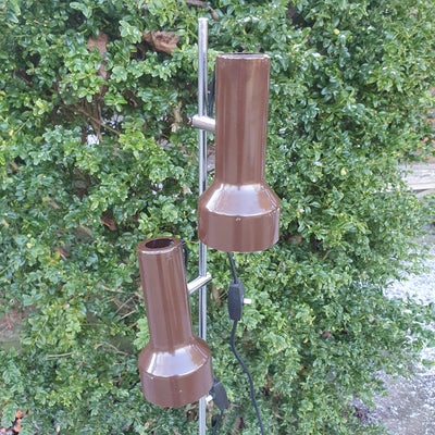 Standerlampe, Retro, Tysk gulvlampe med to 18 cm høje chokoladebrune spot og en fod, som matcher. Sp