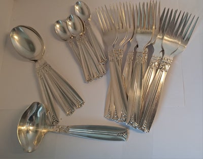 Sølvtøj, Bestik, Major, Major pletsølv bestik.
1 x sovsske 
3 × spiseskeer 
12 x gafler 
9 x teskeer