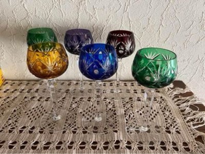 Glas, Farvedekrystal vinglas, Rømer, 6 flotte Rømer krystal vinglas de er 19 cm høje og kop er 6 1/2