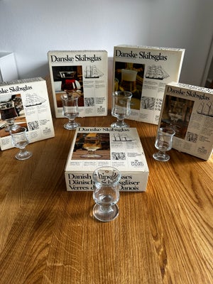 Glas, Vinglas, Holmegaard Danske Skibsglas, Sælger 5 forskellig størrelser vinglas. I hver pakke er 