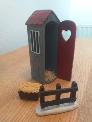 Julepynt, Lille hus med hjerte i døren. Samt lille stakit og en balje halm.