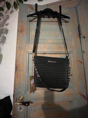 Crossbody, Valentino, læder, Ny flot Valentino taske 
Aldrig brugt 