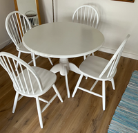 Spisebord m/stole, lakeret træ, b: 120 l: 120