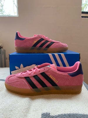 Sneakers, Adidas, str. 38,  “Bliss Pink”,  Ubrugt, Sælger mine helt nye stilrene Adidas Gazelle i fa