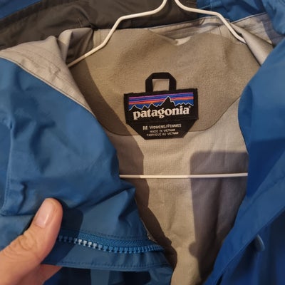 Regnjakke, str. 38, Patagonia ,  Blue,  Næsten som ny, Patagonia, women's rain jacket. I have only u