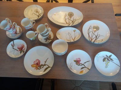Porcelæn, Fad, tallerken, kop, skål, Royal copenhagen flora, Royal Copenhagen Flora. Sælges samlet.
