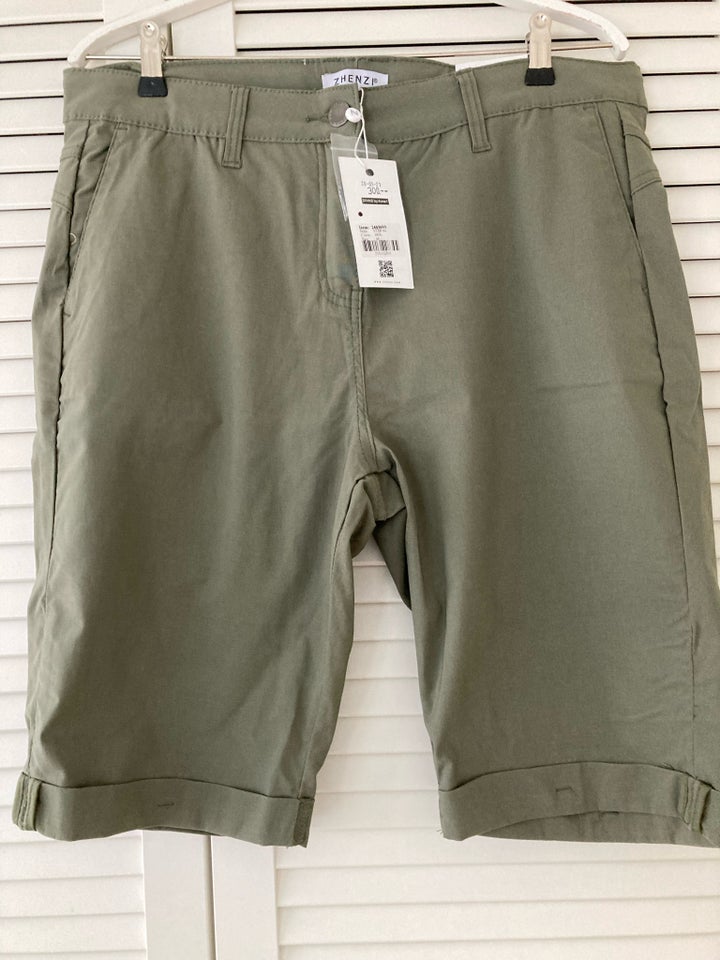 Shorts, Zhenzi, str. 46