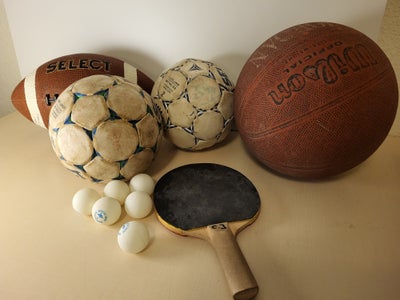 Bold, 1 amerikansk fodbold, 2 håndbolde, 1 basketball, bordtennisbat og bordtennisbolde