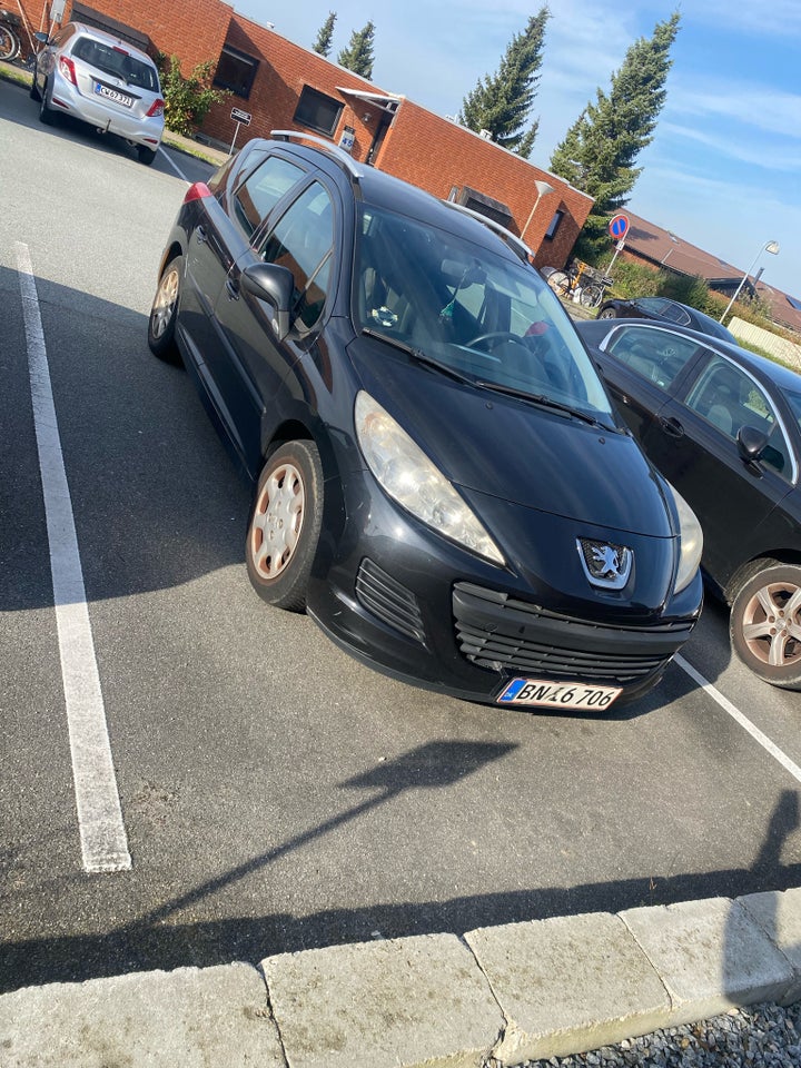 Peugeot 207, 1,6 HDi 110 Premium SW, Diesel