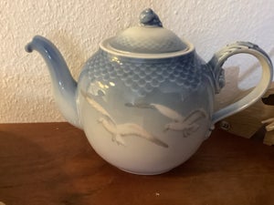 Bing and Grondahl Seagull teapot No 656