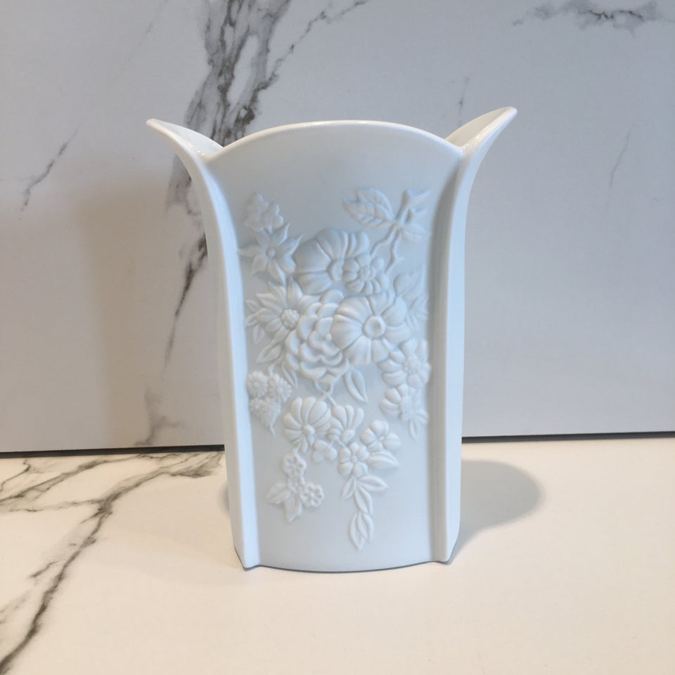 Andet Vase