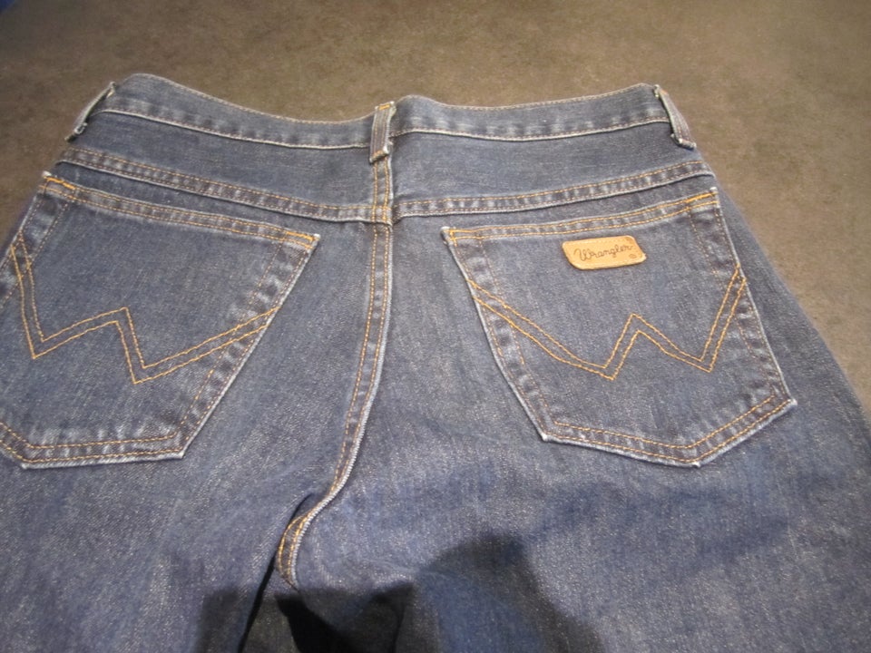 Jeans, Wrangler, str. 32