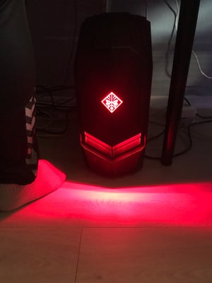 HP, Omen, 2.8 Ghz, 16 GB ram, 500 GB harddisk, God, Sælger min gamer pc , da jeg gerne vil bygge min