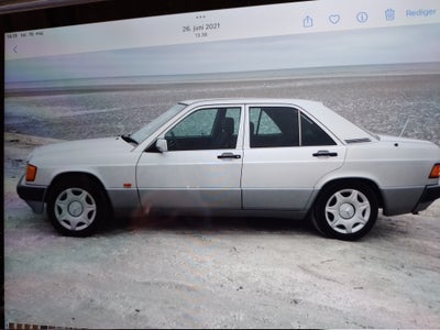 Mercedes 190, 2,5 D, Diesel, 1992, km 541000, sølvmetal, 4-dørs, centrallås, servostyring, Kør somme