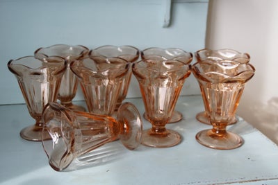 Glas, 9 laksefarvede portionsglas, alle i super fin stand samlet