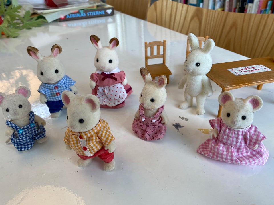 Sylvanian, Spisebordet med to stole og babystol