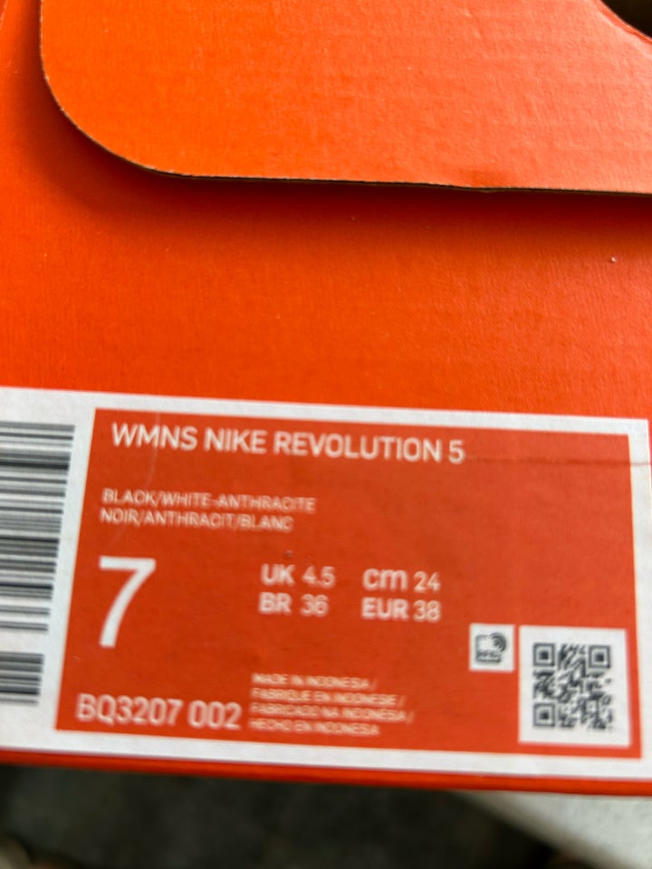 Sportssko, str. 38, Nike Revolution 5