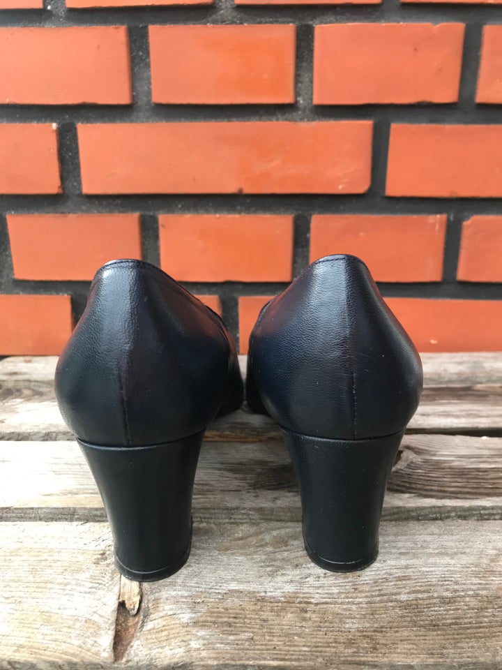 Pumps, str. 40, Vintage