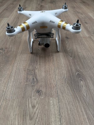 Drone, DJI  Phantom Professionel 3, 3 stk. batterier. Ekstra propeller, samt iPad til controller. Al