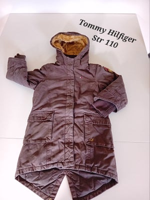 Vinterjakke, ., Tommy Hilfiger, str. 110, Yderst velholdt jakke fra Tommy Hilfiger.
Fremstår meget f