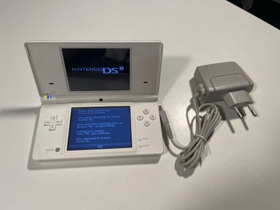 Nintendo DSI, God, Nintendo DSI konsol / maskine. Hvid.

Med oplader.

Formateret (alt er slettet på