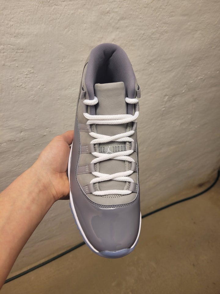 Sneakers, Jordan 11 Cool Grey, str. 42