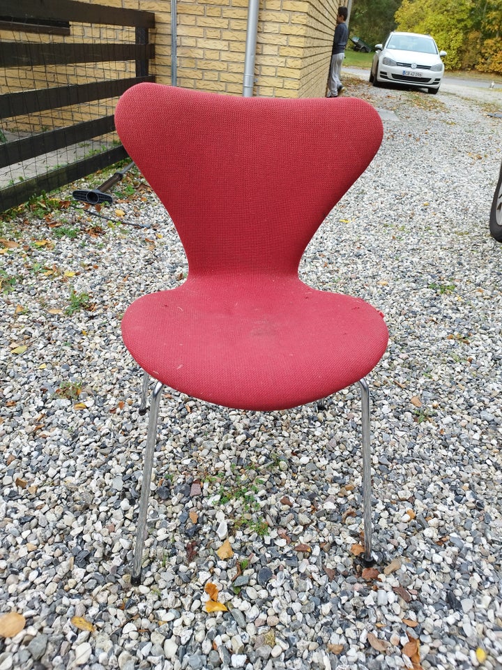 Arne Jacobsen 7'er stol, Fritz Hansen