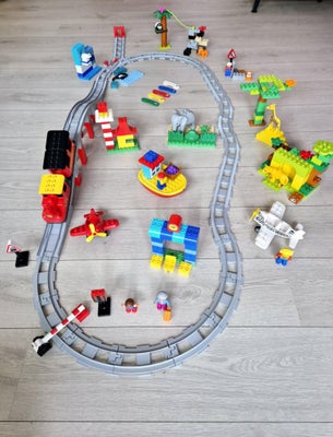 Lego Duplo, Verden rundt med app tog, Se også mine andre annoncer med duplo sæt 

Verden rundt med a