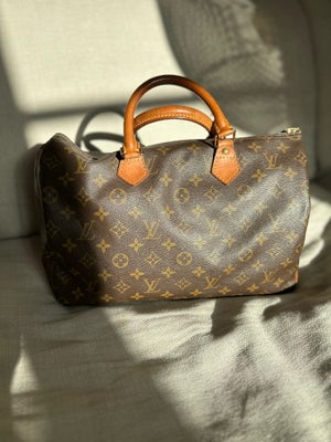Anden håndtaske, Louis Vuitton, kanvas, Den nok mest klassiske model fra LV - Speedy 30


Tasken er 