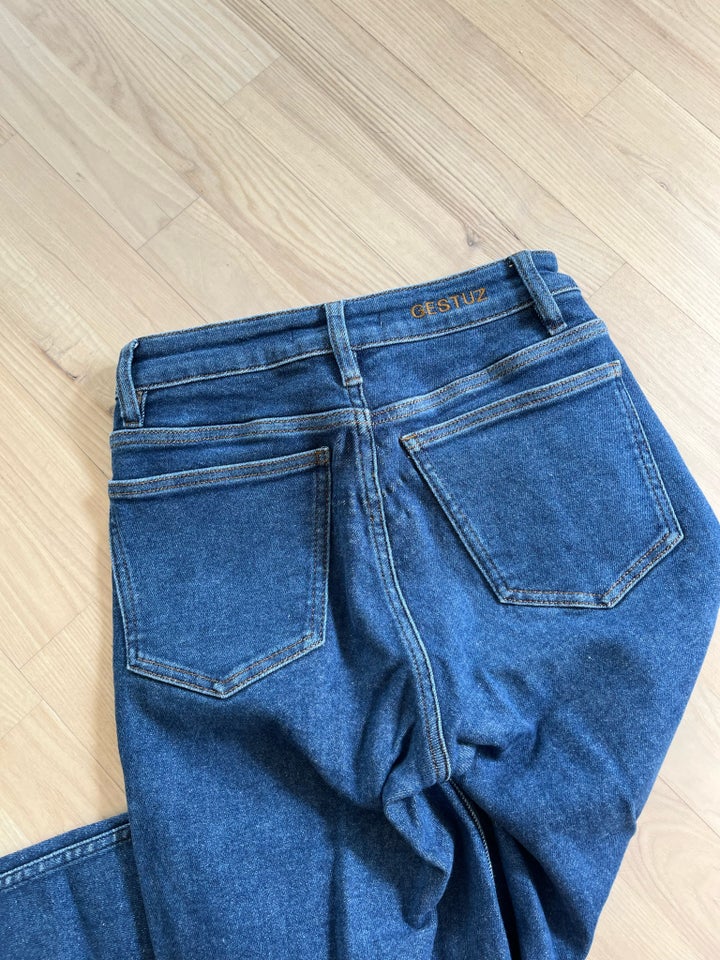 Jeans, Gestuz, str. 27