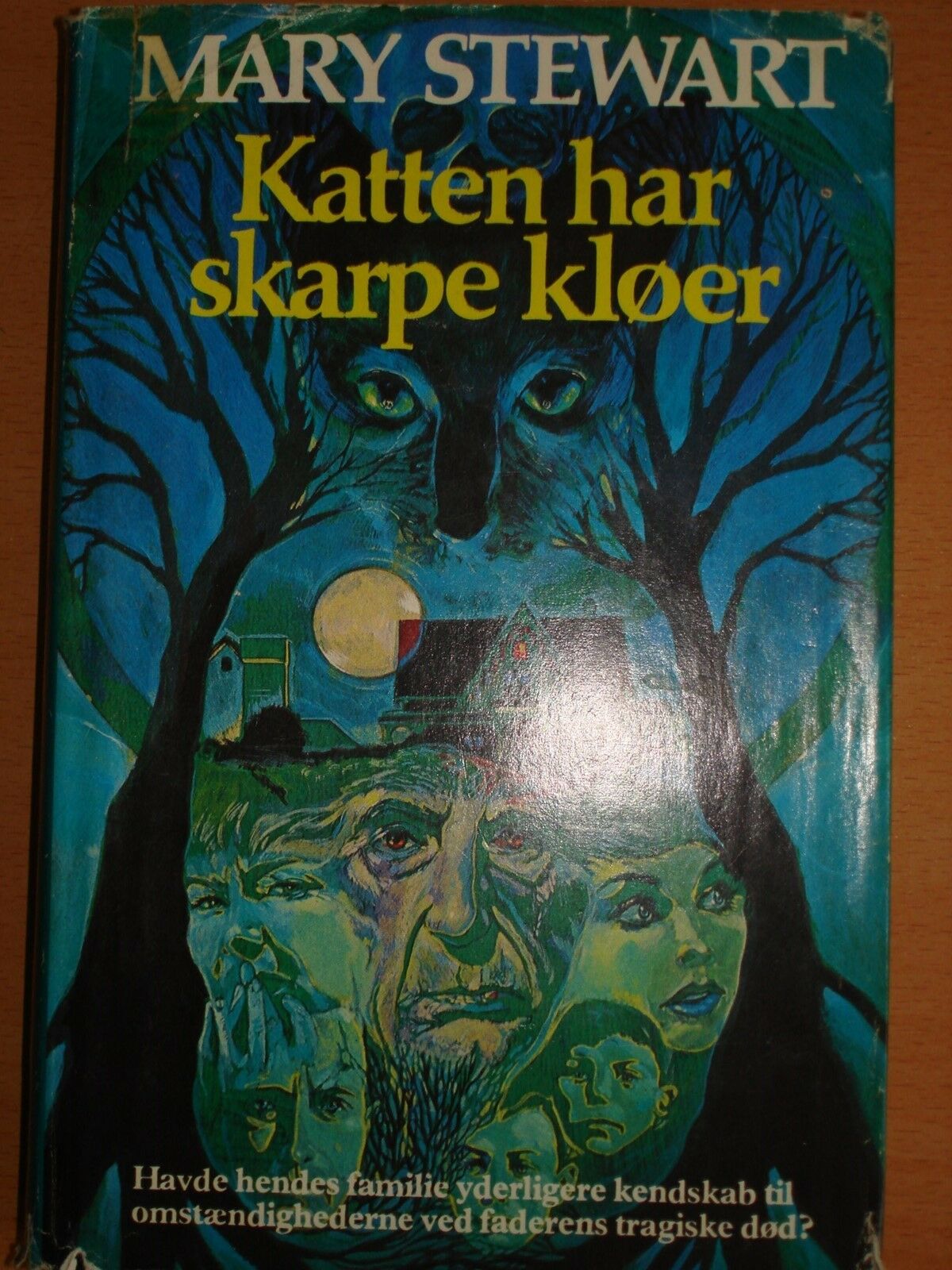 Watt Fritid Woods Katten har skarpe klør, Mary Stewart, genre: roman – dba.dk – Køb og Salg  af Nyt og Brugt
