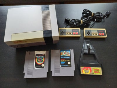 Nintendo NES, Nintendo entertainment system / NES

Maskinen medfølger:
2 controllere,  ledninger og 