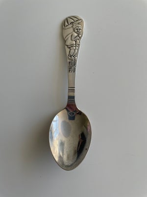 Sølvtøj, Eventyrske, Fin H.C. Andersen eventyrske i 3-tårnet sølv
Ole Lukøje 14 cm fra 1947.
Sælges 