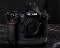 Nikon D3, 12 megapixels, God