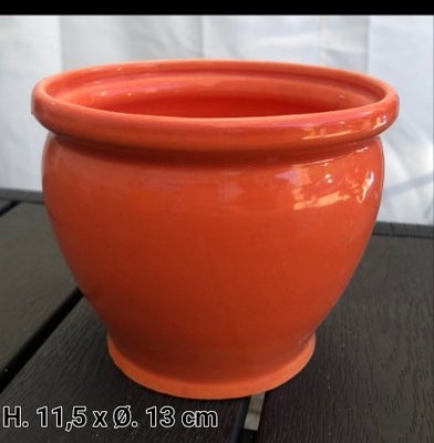 Keramik, Orange urtepotteskjuler
