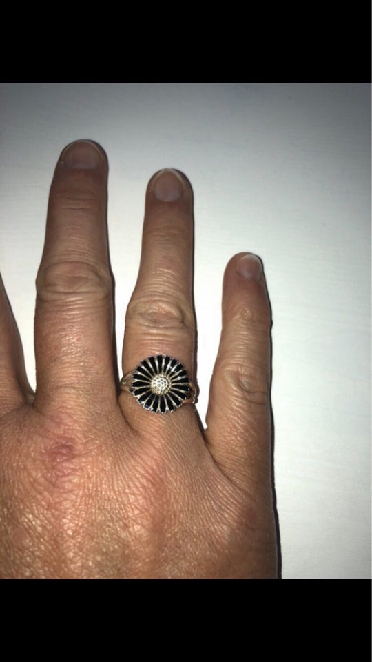 Fingerring, sølv, Marguerit