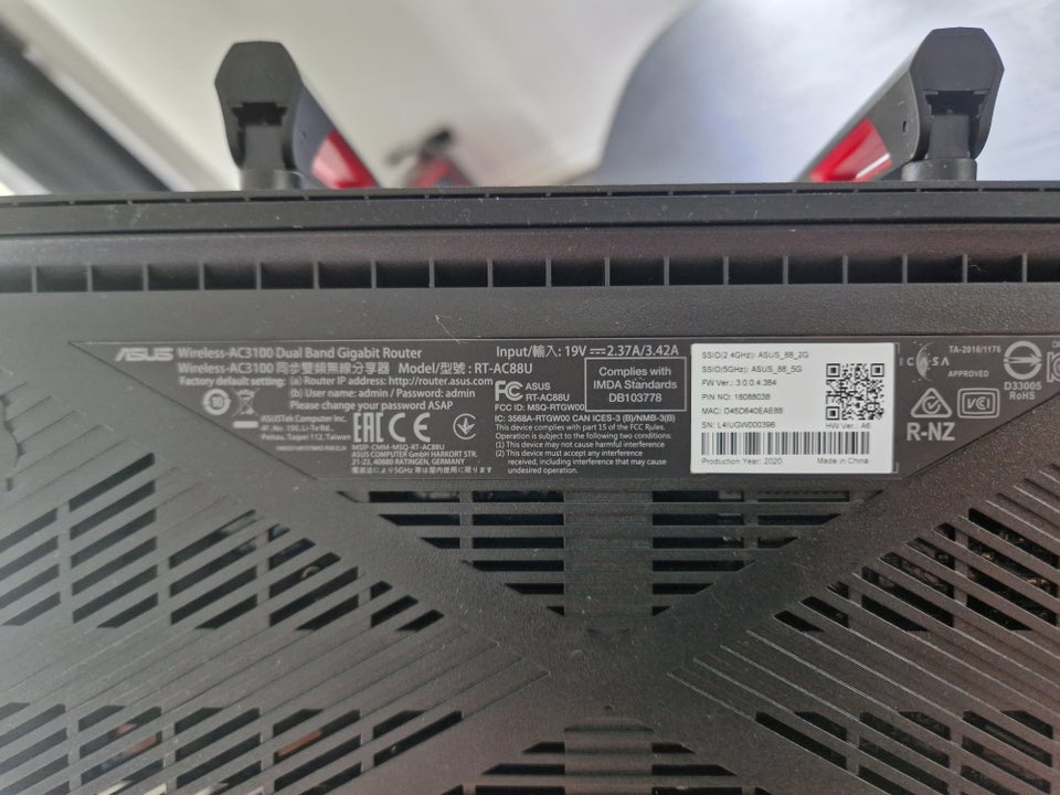 Router, Asus RT AC88U, God