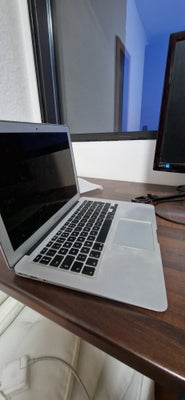 MacBook Air, Macbook air 2013, God, Fungere som den skal, og sælges kun da jeg har fået en nyere mod