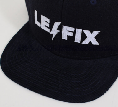 Cap, 

Cap fra Le Fix med hvidt logo foran, produceret i 80% acryl og 20% uld.

Le Fix, str. onesize