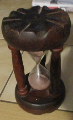 Andre samleobjekter, Retro Timeglas,  15 cm høj,
skal afhentes efter aftale
sms/ring mobil 27 39 02 