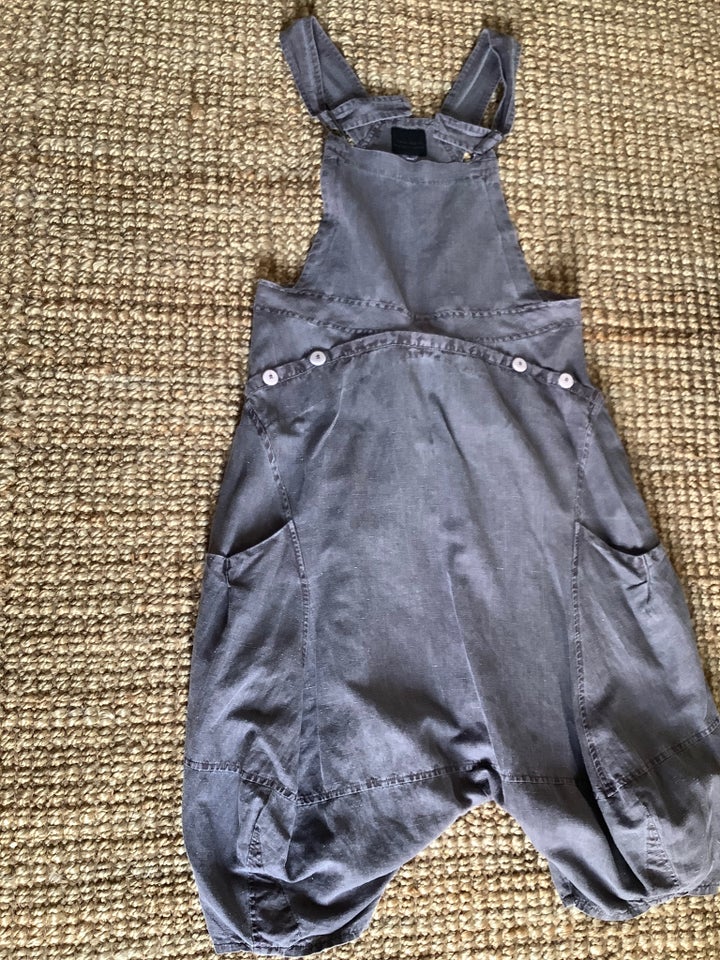 Overalls, Lurdes Bergada, str. 30