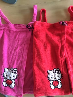 Badekåbe, Strandkjoler, Hello Kitty, str. 146, Strørrelsen er ca. idet det handler om hvor lang man 