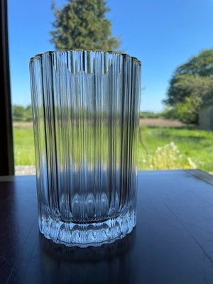 Vase, Original Lyngby Vase , Lyngby, Intakt og uden skår 

Original Lyngby Vase, klar glas, højde 17