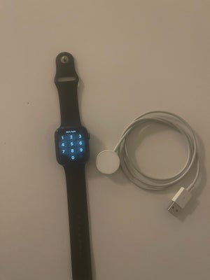 iPhone 5, 32 GB, Apple Watch 5 44 mm
Pæn og fungere fint som den skal 