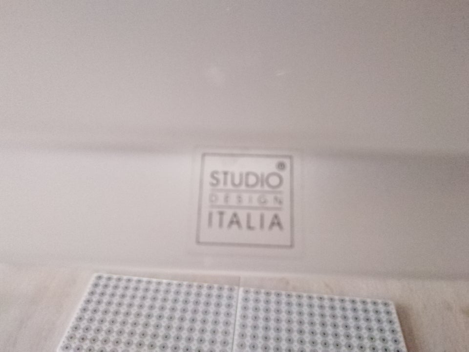 Pendel, Studio Italia