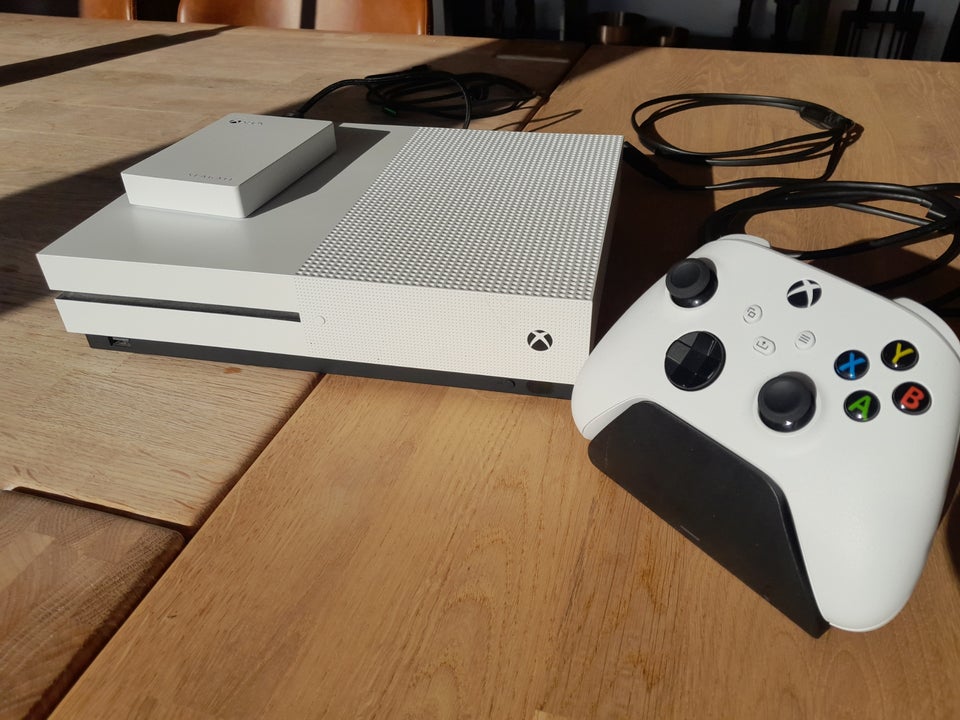 Xbox One S, 2017, God