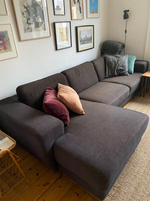 Chaiselong, stof, 3 pers., Mørk brun sofa. Sofaen har brugs spor men er ellers i god stand. Sofaen h