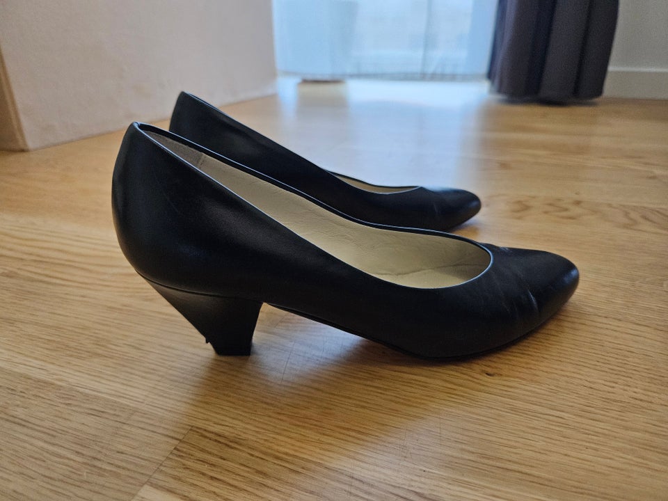 Pumps, str. 36,5, Franco Potalivo